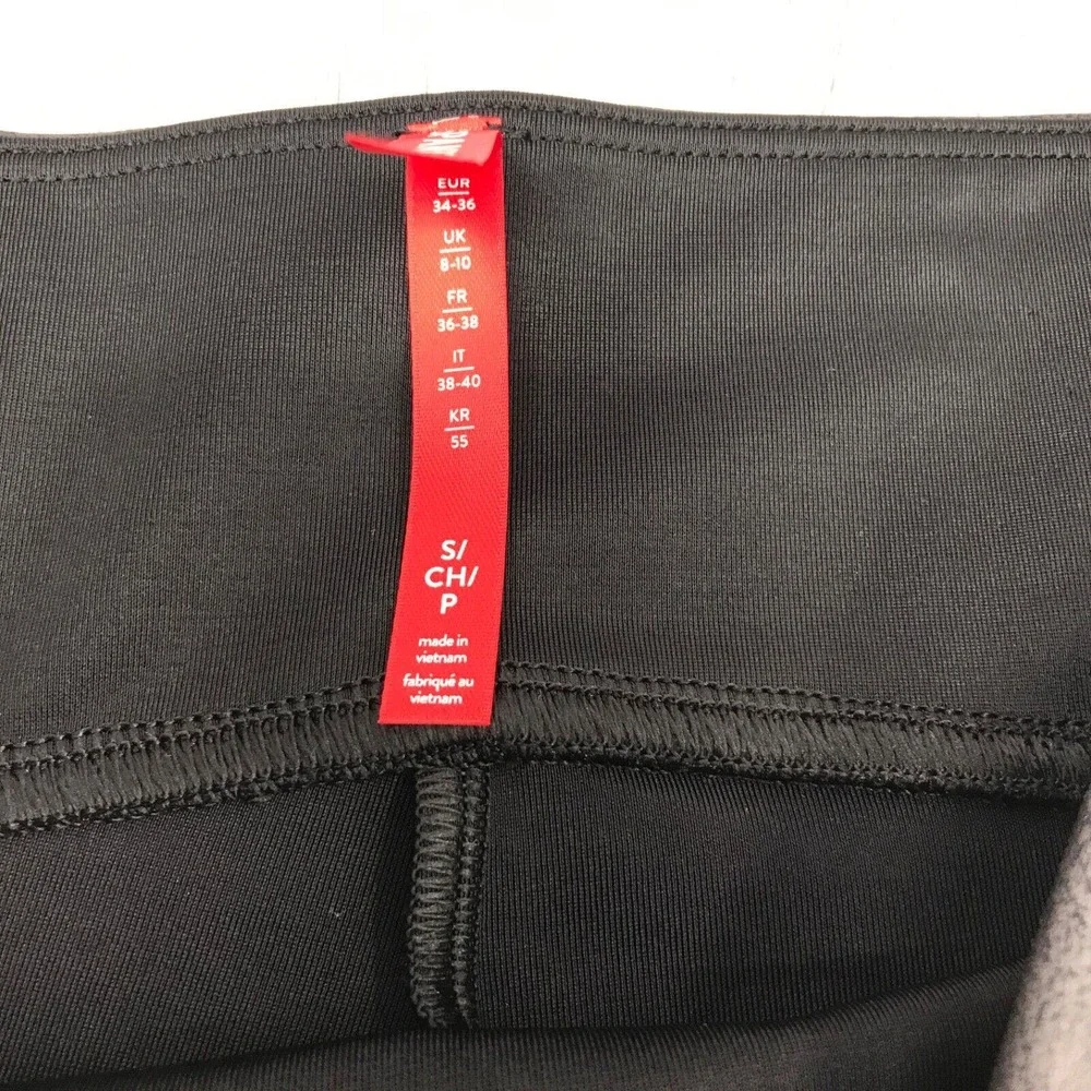 Spanx Women's Black Faux Leather Shiny Leggings Size: Small‎